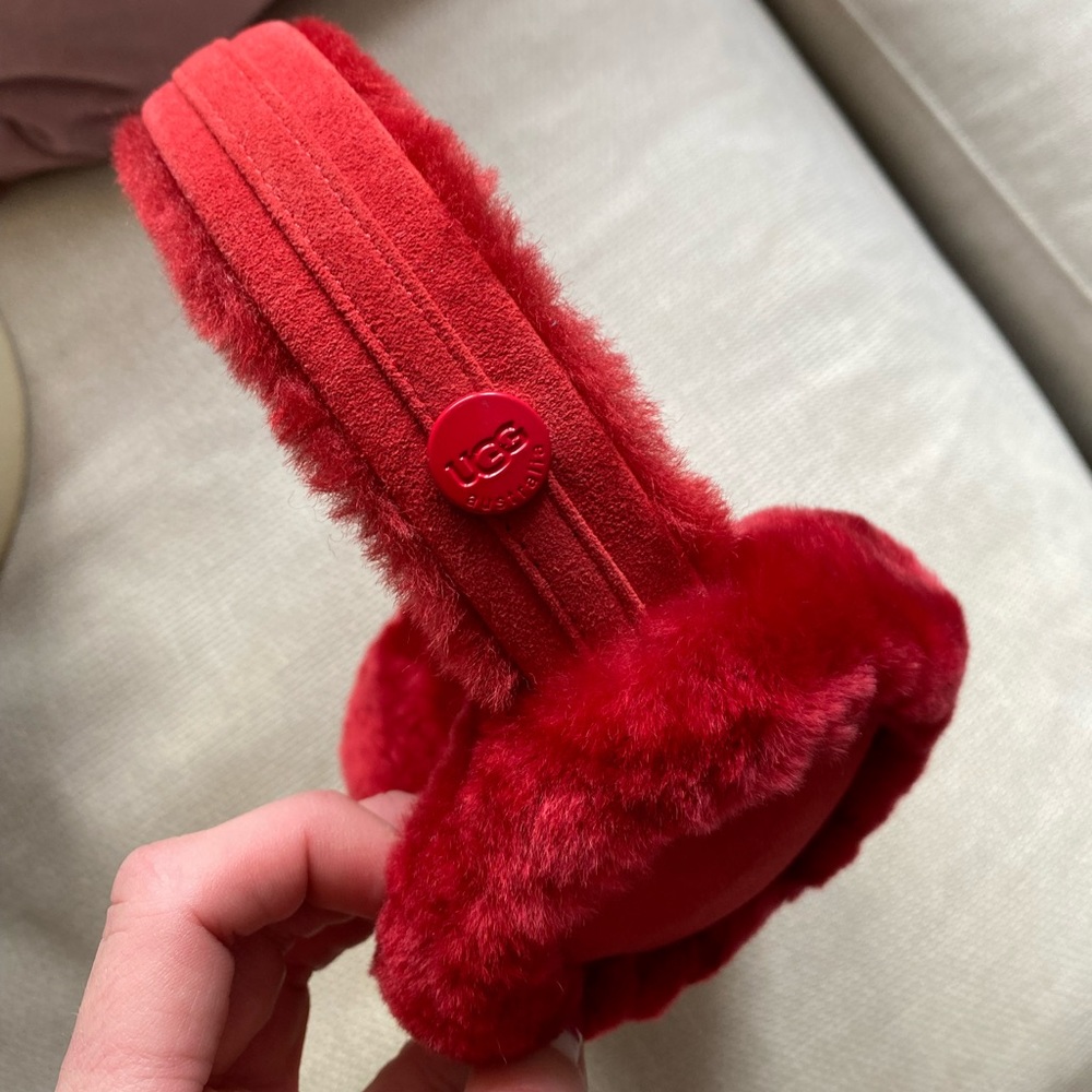 NWT UGG Earmuffs
